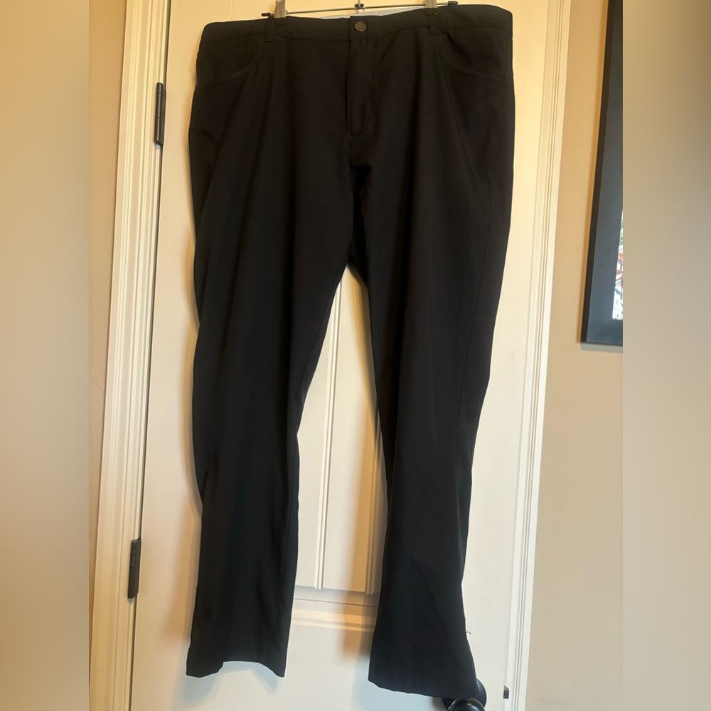 Awesome Puma Golf or casual pants.
5 pocket design style.